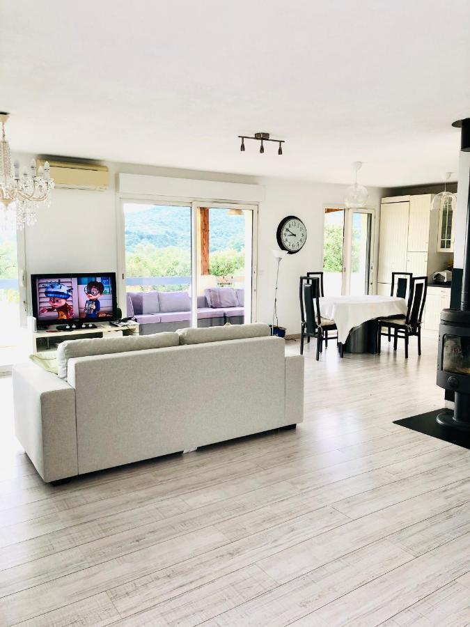 Madame Li Apartment โคโกแล็ง ภายนอก รูปภาพ